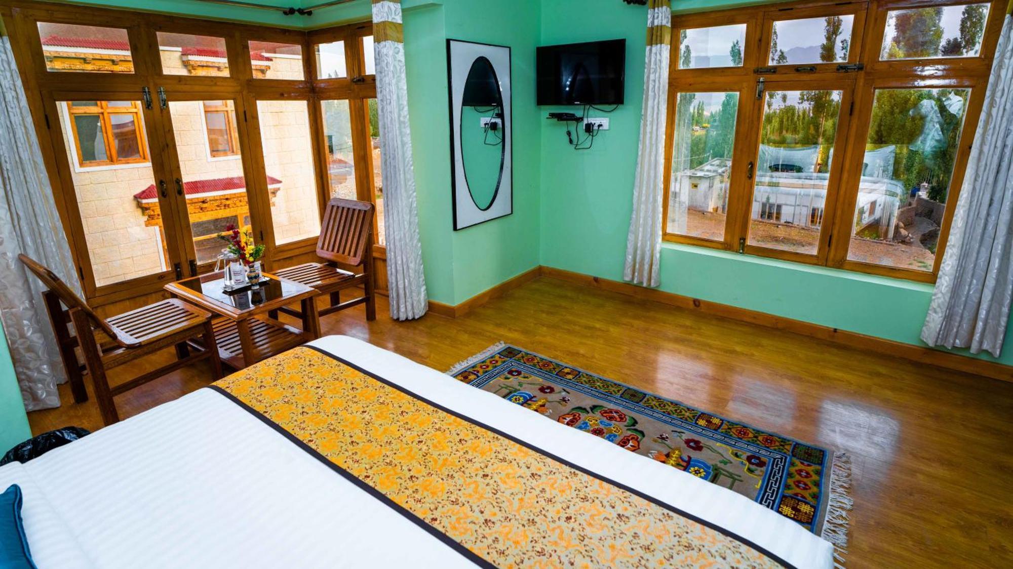 Hotel Om Ladakh Λεχ Εξωτερικό φωτογραφία