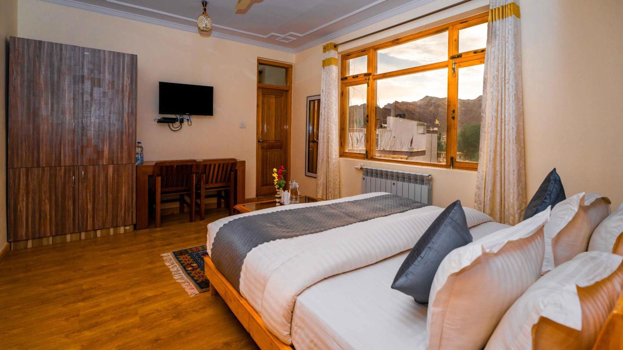 Hotel Om Ladakh Λεχ Εξωτερικό φωτογραφία