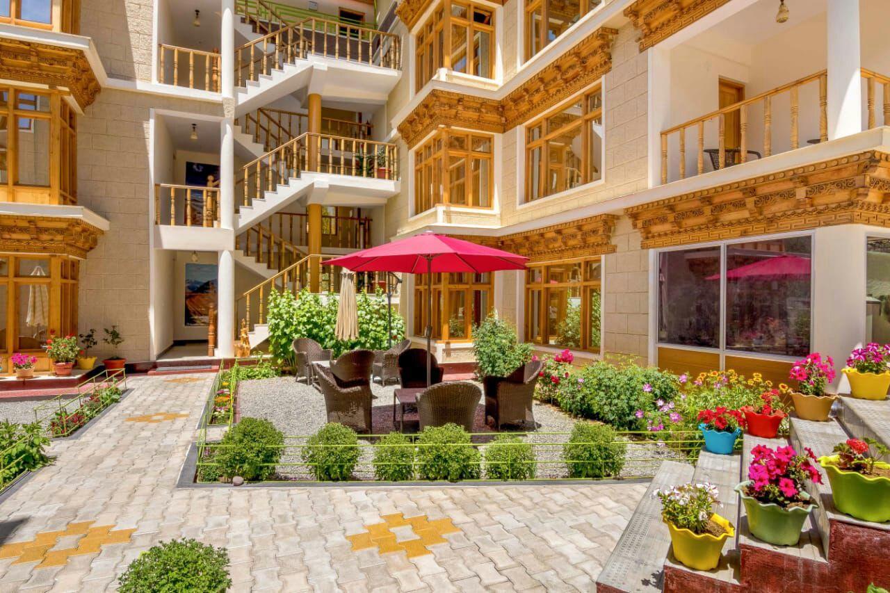 Hotel Om Ladakh Λεχ Εξωτερικό φωτογραφία
