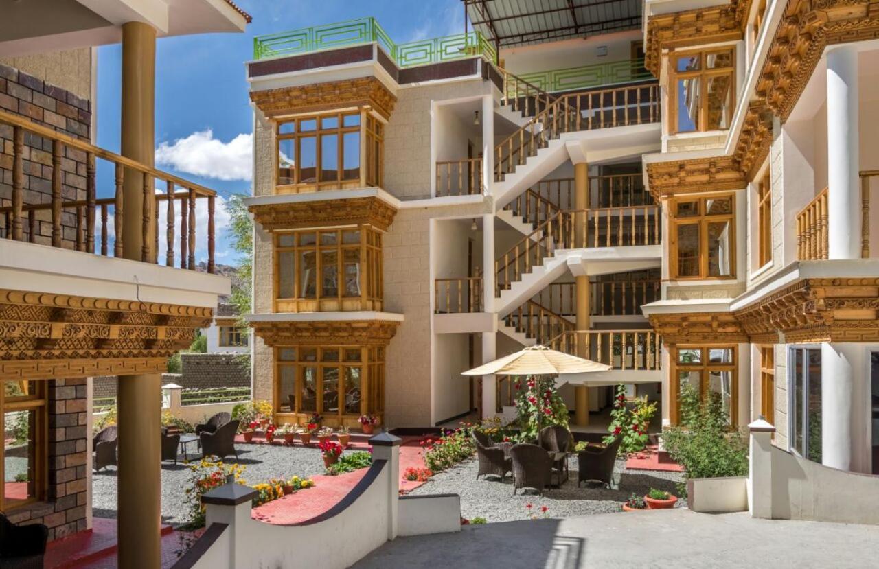Hotel Om Ladakh Λεχ Εξωτερικό φωτογραφία