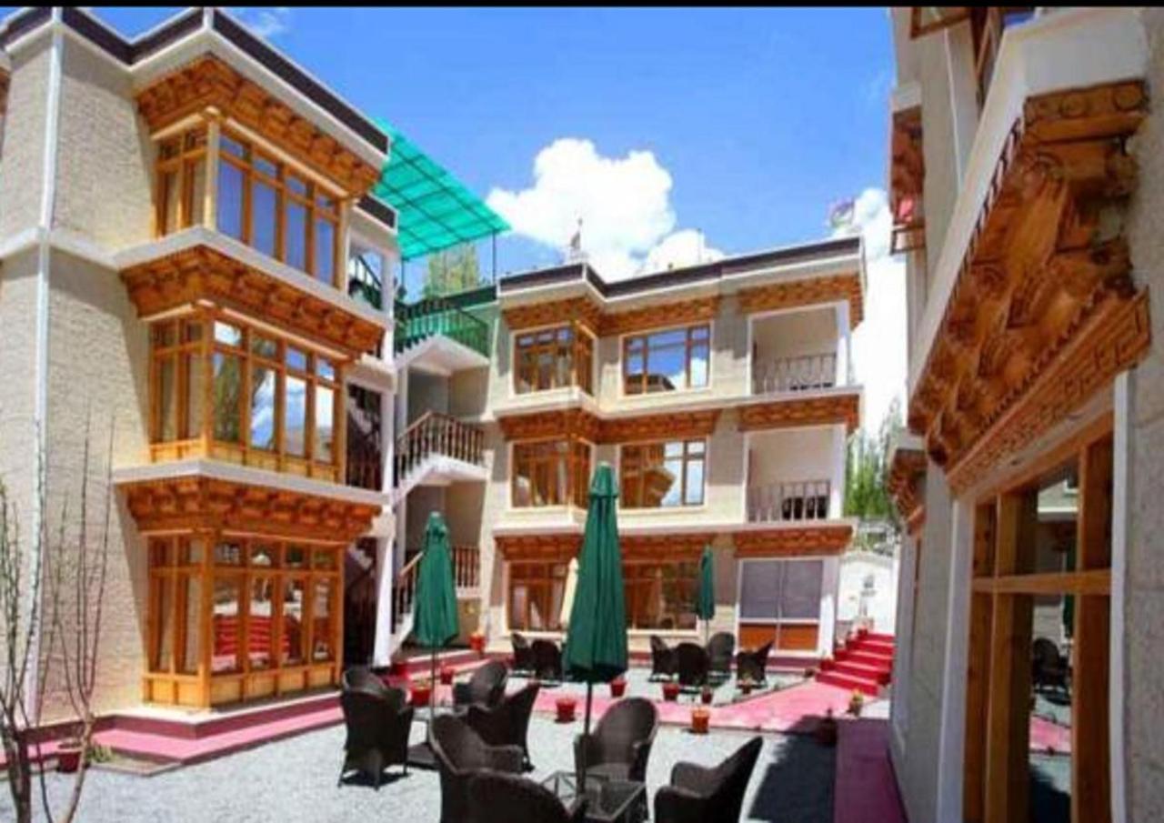 Hotel Om Ladakh Λεχ Εξωτερικό φωτογραφία