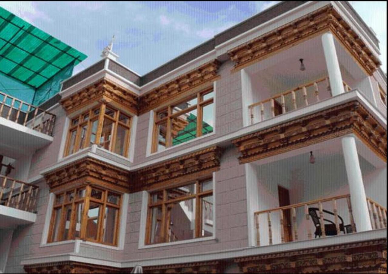 Hotel Om Ladakh Λεχ Εξωτερικό φωτογραφία