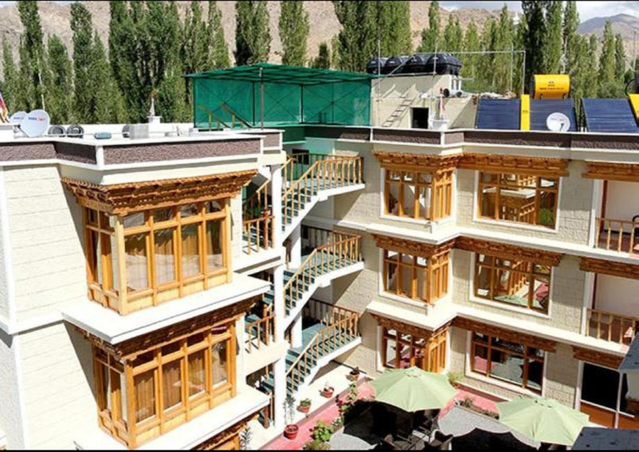 Hotel Om Ladakh Λεχ Εξωτερικό φωτογραφία